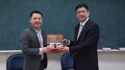 20160228 Faculties of Shanghai East Asia Research Institute visited the Center of Japanese Studies of NSYSUImage