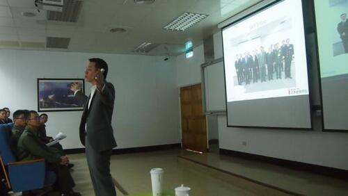 20150124 本センター郭育仁先生、海将士官学校での講演图片