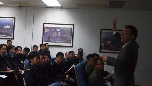 20141224 日本中心郭育仁執行長受邀至海軍官校發表「美日同盟的轉型」專題演講圖片