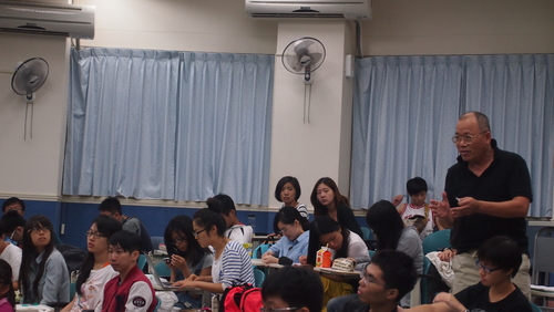 20141028 政治大學社會系鄭力軒老師演講圖片